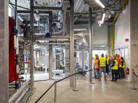 Warmtestation feestelijk in gebruik genomen