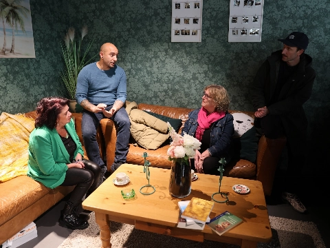 Binnenstebuiten, toont wat 'normaal' niet gezien mag worden