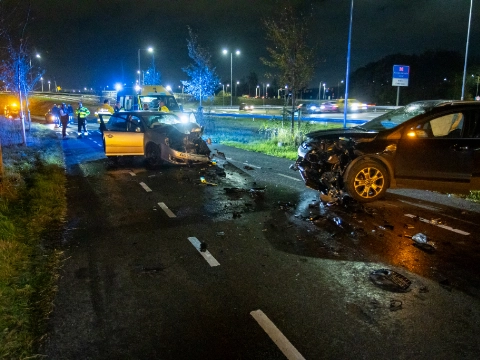 Frontale aanrijding in de polder