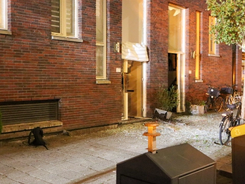 Gevel en deur opgeblazen