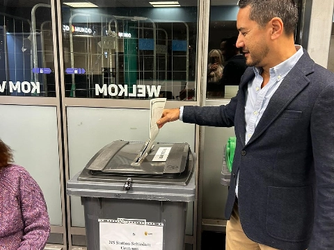 Schiedammers naar de stembus