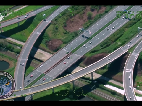 Politie deelt beelden achtervolging met bloedgang