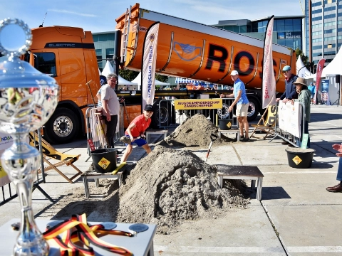 Petje af voor de zandscheppers