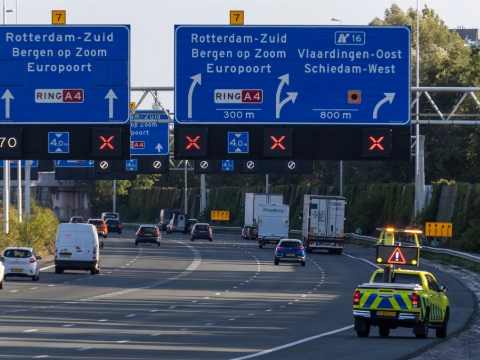 Beneluxtunnel dicht na ongeval