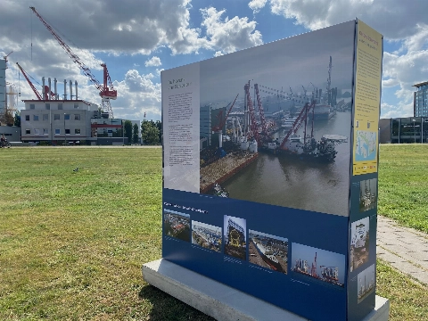 Expoblokken tonen verleden en heden van Schiedamse haven