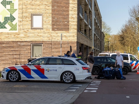 Fietser loopt hoofdwond op na aanrijding