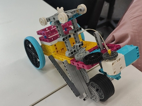 Vakantieprogramma laat kinderen spelen met technologie