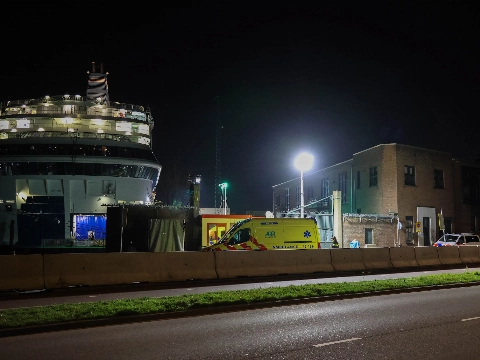 Politie rukt uit voor vechtpartij op opvangschip