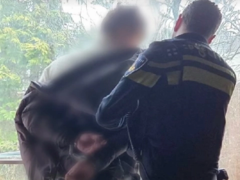 Politie houdt inbreker aan