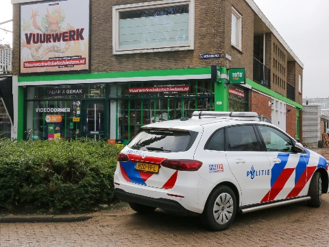 Politie zoekt overvaller op tabaksspeciaalzaak