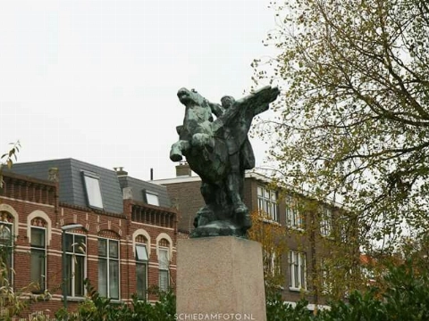 Pegasus keert terug op Liduinaplein