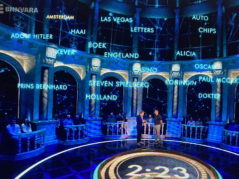 Mark Huizinga redt The Connection-redactie