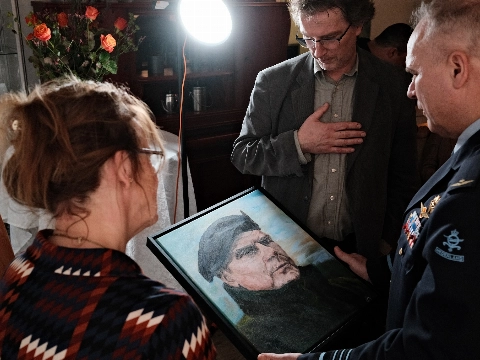 Onno Eichelsheim herkent zichzelf uit Schiedamse handen