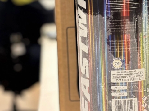 Aanhouding voor rijden onder invloed - van lachgas