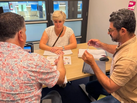 Stroomopwaarts-directeur gaat inburgeren