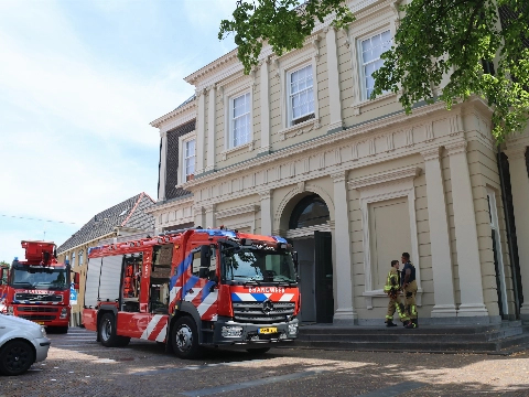 Brandweer rukt uit naar Korenbeurs