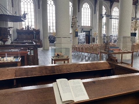 Stille leesavonden in de Grote Kerk: leeslounge