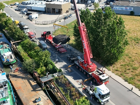 Schiedamse werkplaats bezorgt molen Stavenisse vernieuwde kap