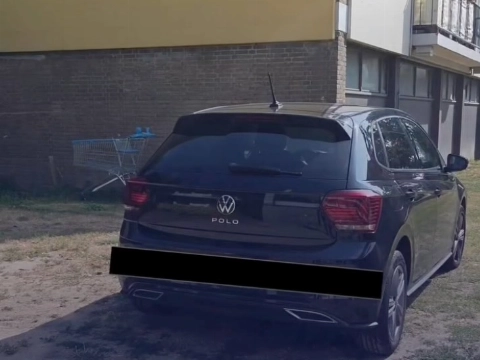 Politie bekeurt voor parkeren