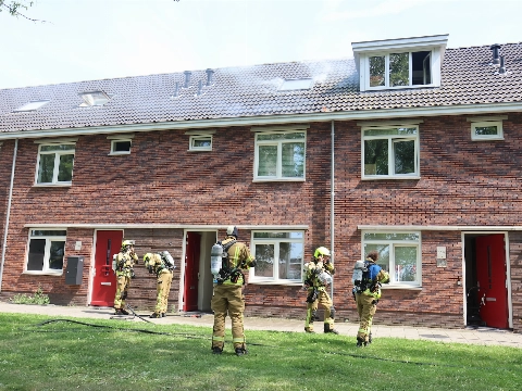 Uitslaande dakbrand op Buys Ballotsingel