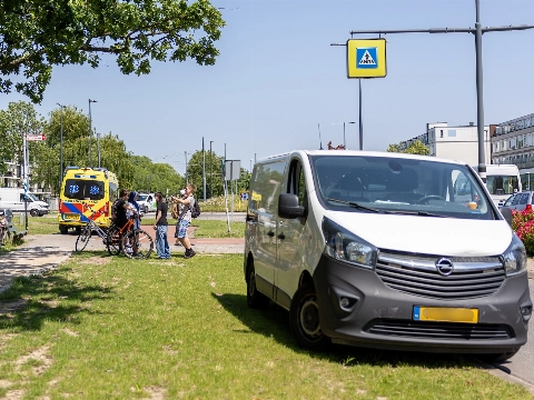 Meisje aangereden op Nieuwlandplein
