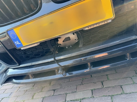 Opnieuw slaat dief toe en jat auto-onderdelen