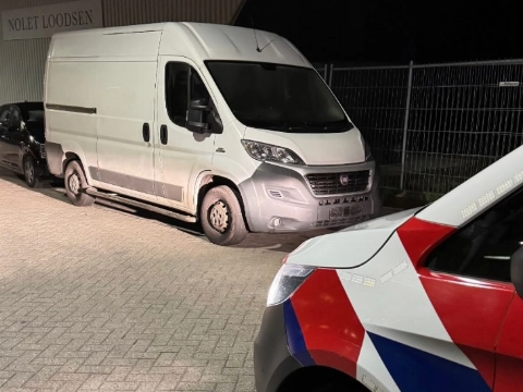 Gestolen bedrijfsbus aangetroffen