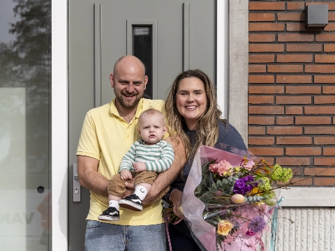 Eerste bewoners nieuwe fase Dirkzwager ontvangen sleutel