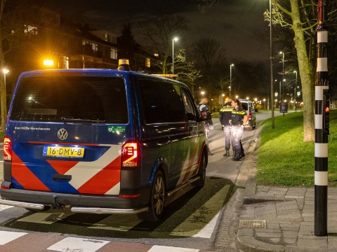 Lachgascilinder tijdens achtervolging uit auto gegooid