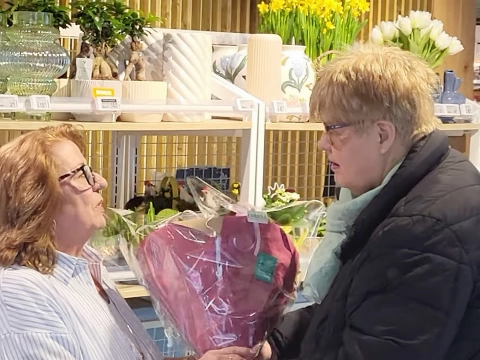 Julia een halve eeuw achter de kassa