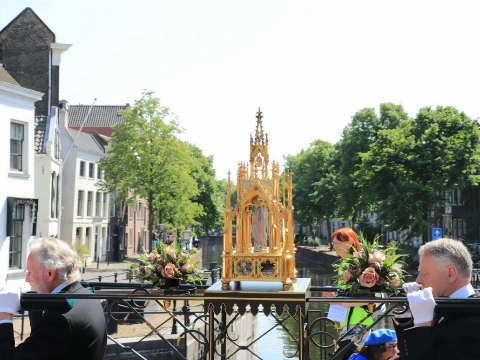 Liduinaprocessie terug van weggeweest
