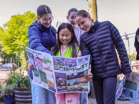 Schiedamse leerlingen op pad met nieuwe SchavUIT-erfgoedkrant