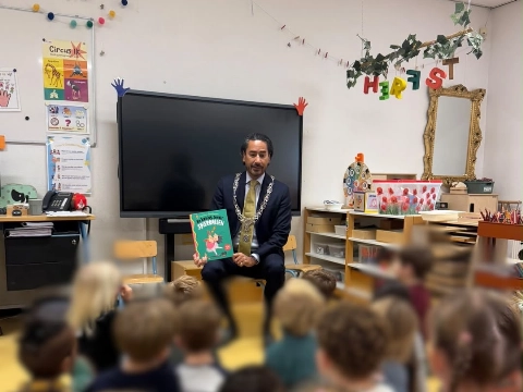 Bijzondere voorlezer op Jozefschool