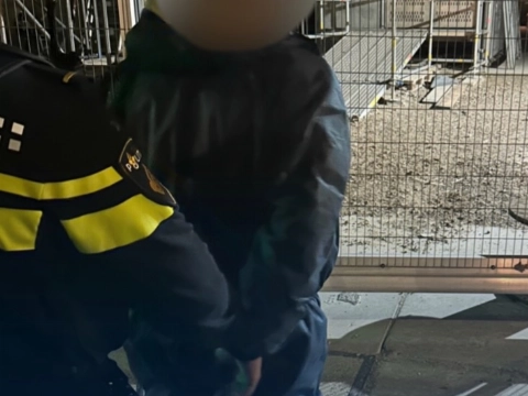 Politie pakt insluiper op bouwterrein S'maak op