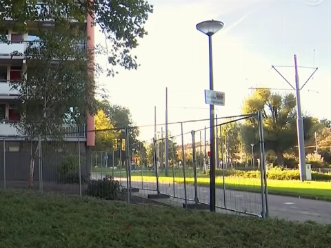 Ook grond bij Bachplein afgezet na dood zesde hond