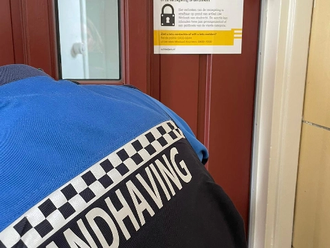 Burgemeester sluit twee huizen vanwege prostitutie