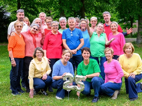 Promskoor Schiedam viert zilveren feest in 't Wenneker