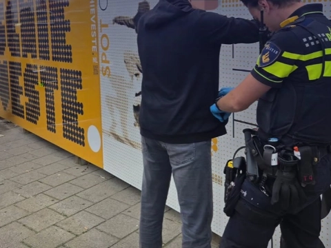 Cocaïne en messen aangetroffen bij fouilleeractie