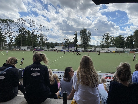 Hockey-heren verliezen bij seizoensopening