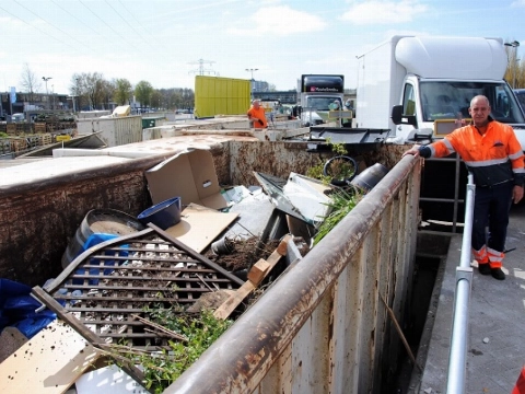 Milieustraat om drie uur dicht