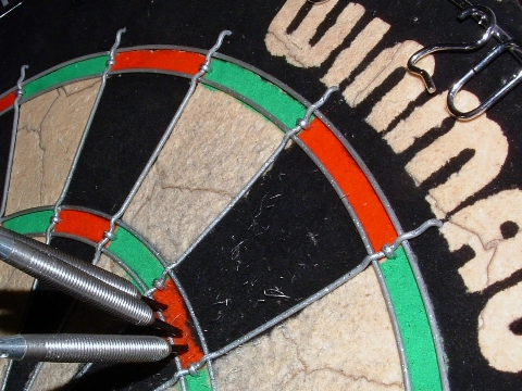 Twee Nederlanders in kwartfinale WK darts