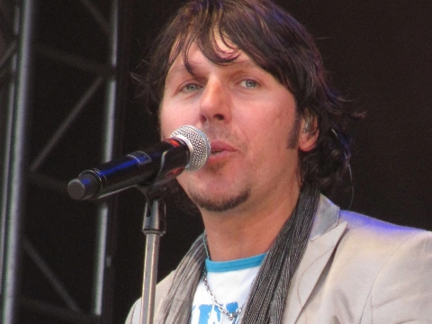 Dochtertje 3J's zanger Jan Dulles plotseling overleden