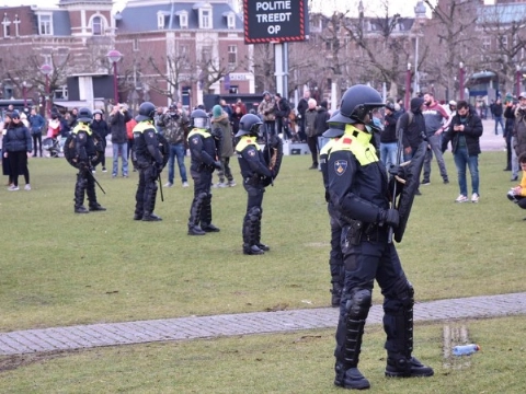 Ruim 100 aanhoudingen na demonstratie Museumplein