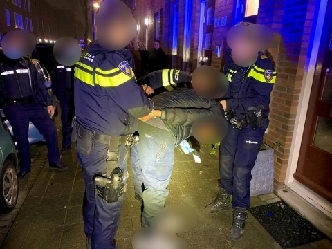 Jonge zwartrijder vlucht door metrotunnel: 'Levensgevaarlijk'