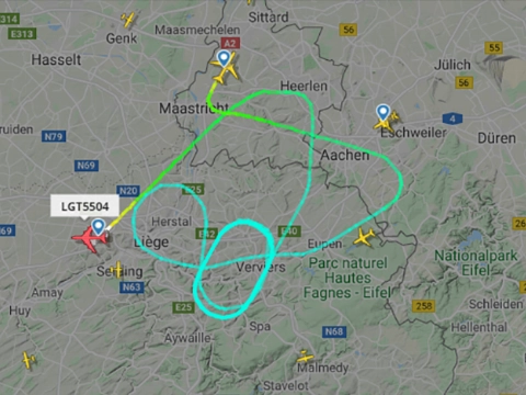 Het regent stukjes vrachtvliegtuig boven Limburg