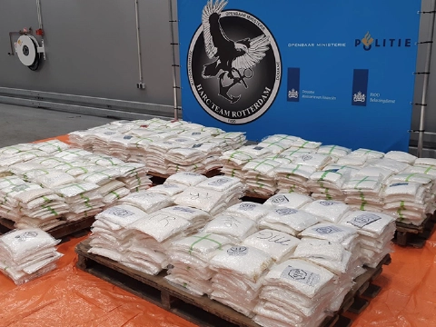 930 kilo cocaïne tussen het frituurvet