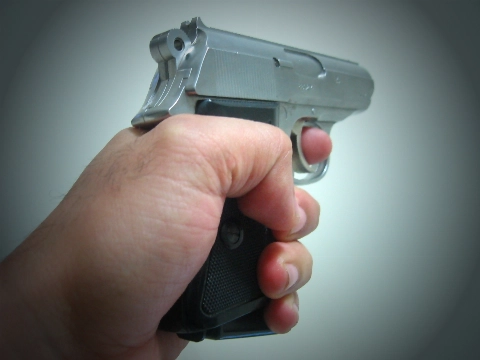 Zwaargewonde door schietpartij in speeltuintje