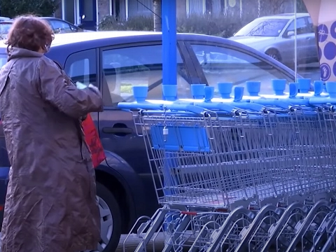 Albert Heijn stopt met muntje voor winkelwagentje
