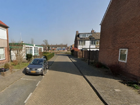 Straat afgezet na gaslekkage, brandweer zet specialistische teams in