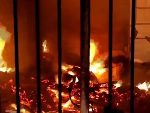 Twaalf doden door verwoestende brand in verzorgingshuis